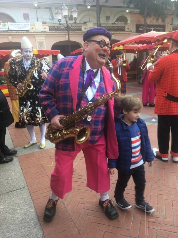 Clowning Around at the Marche de la Condamine