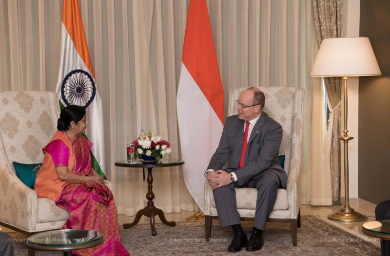 Prince Albert pays tribute to Gandhi and Meets India’s President