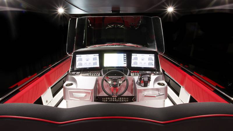 Mercedes to launch a new boat out of their collaborationseries with Cigarette Racing Team