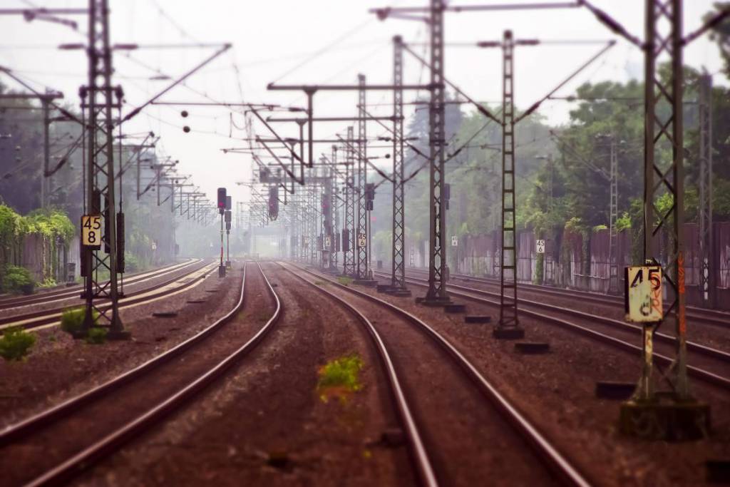 Peak Train Travel To And From The Grand Prix