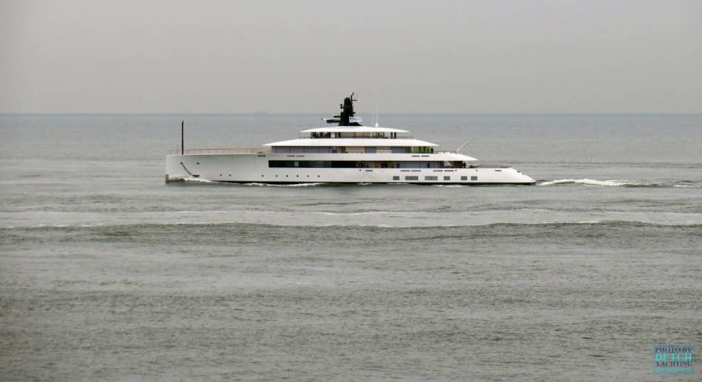 77m Feadship superyacht Syzygy 818 on sea trials