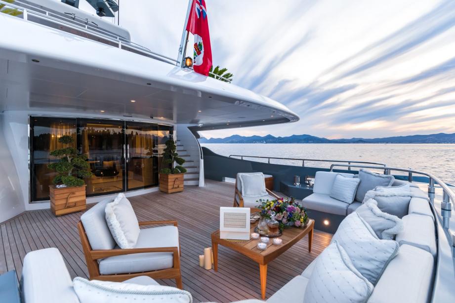 41m charter superyacht Legenda attacked with passengers aboard