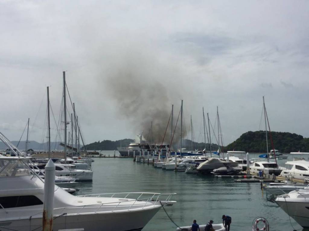 56m superyacht Lady D caught fire in Phuket