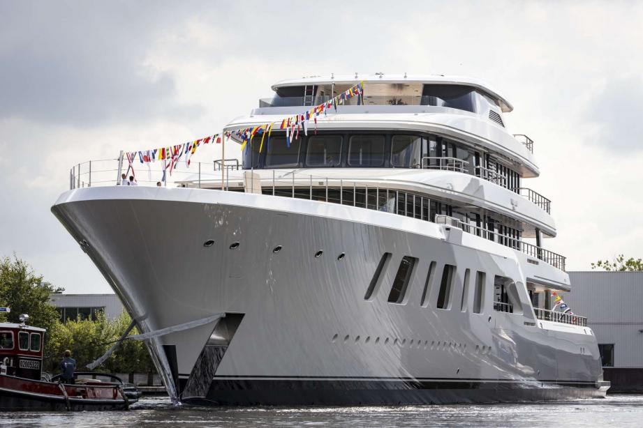Steve Wynn’s 92m superyacht Aquarius listed for sale