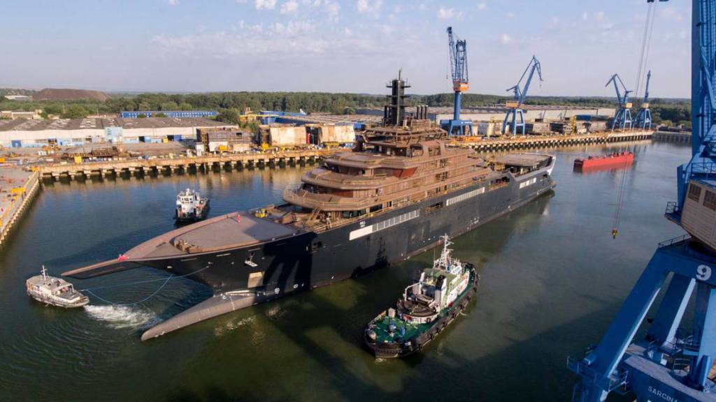 The world’s largest expedition superyacht REV heading to Norway