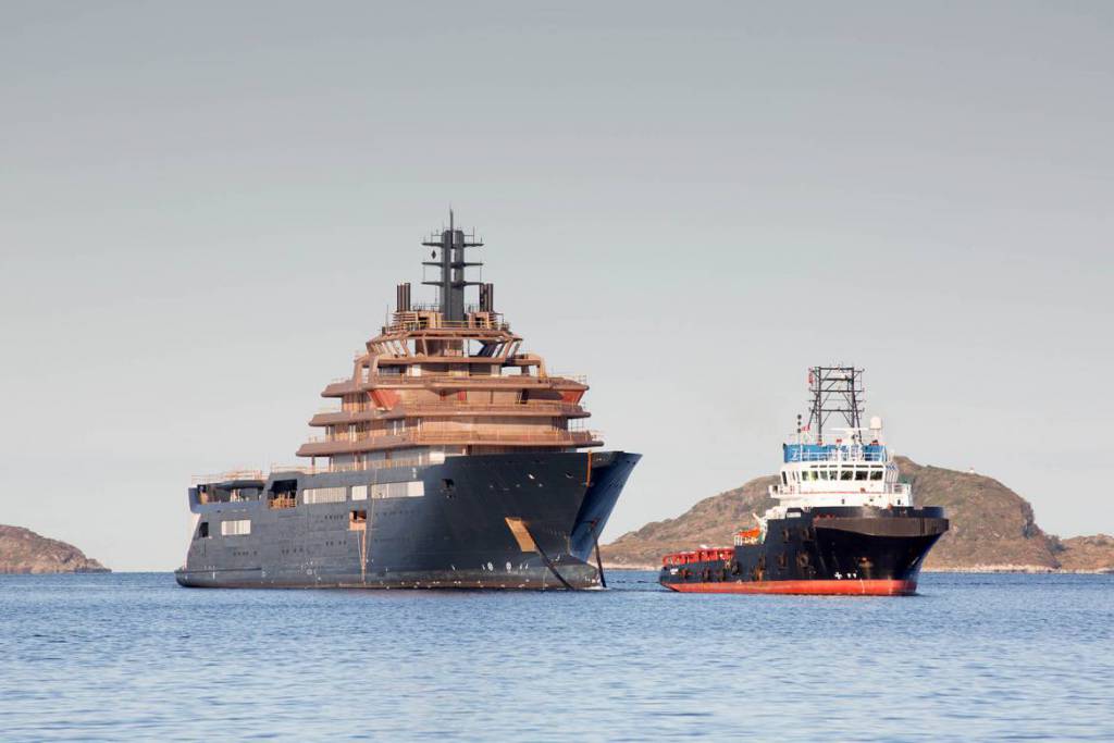 REV: the largest explorer vessel in the world moved to Norway