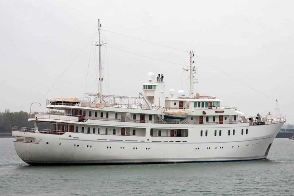 70m converted school vessel Sherakhan arrives back in Holland