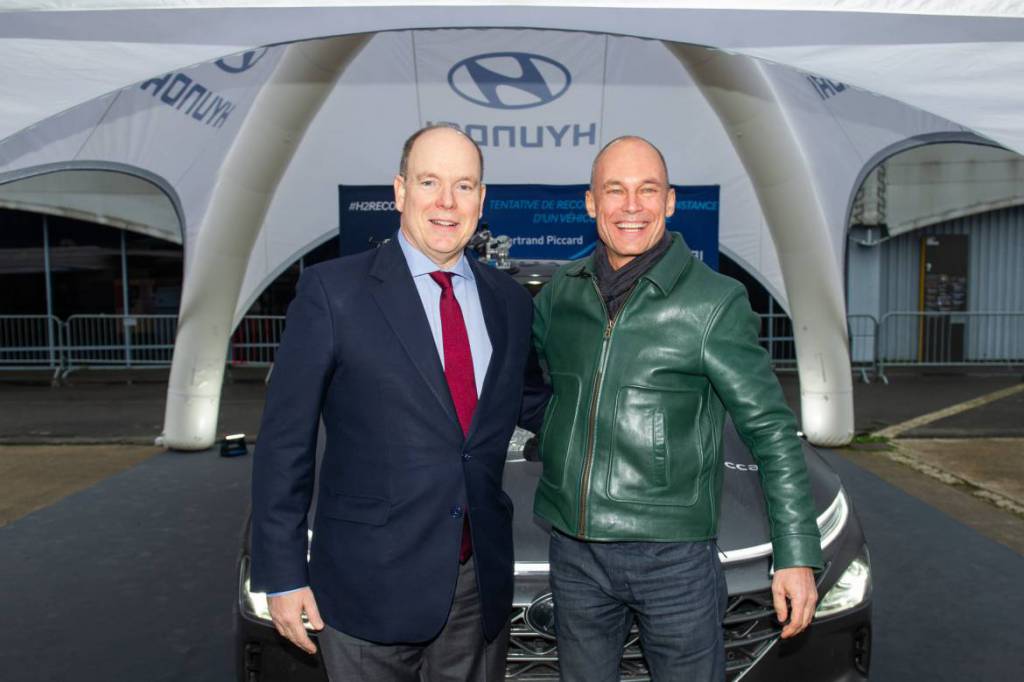 Prince Albert and Bertrand Piccard attempt World Record in Hydrogen Car