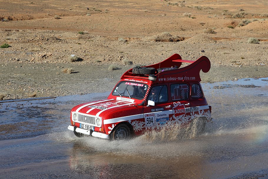 Monegasque Teams brave the Moroccan Dessert for the 4L Trophy Rally