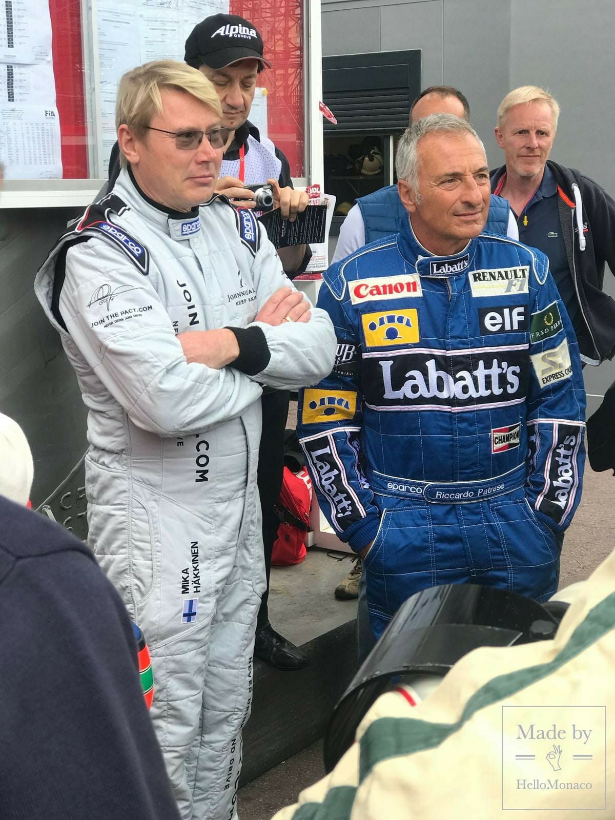 Mika Hakkinen (left) and Riccardo Patrese (right)