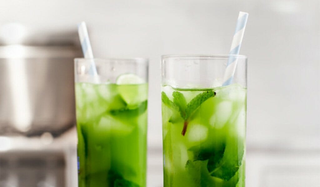 Matcha iced tea