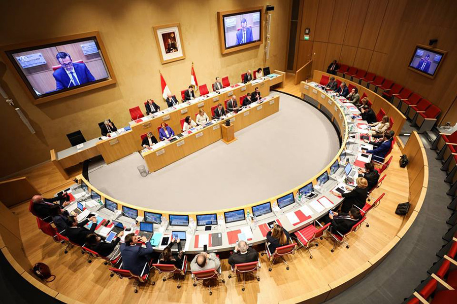 En dernier lieu, le conseil fédéral du nunavut s'est transformé au cours de la période visée par l'évaluation. Conseil Fédéral - Conseil Federal / Photos officielles du Conseil fédéral ...