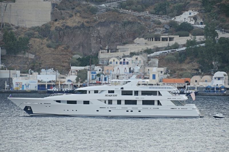 superyacht SeaQuest