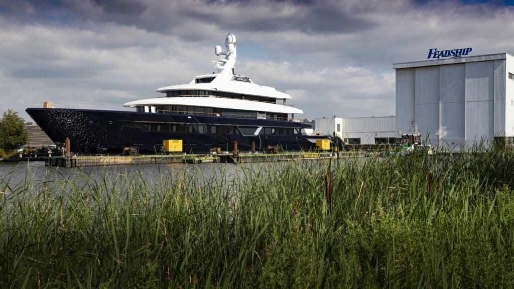 87-metre superyacht Lonian