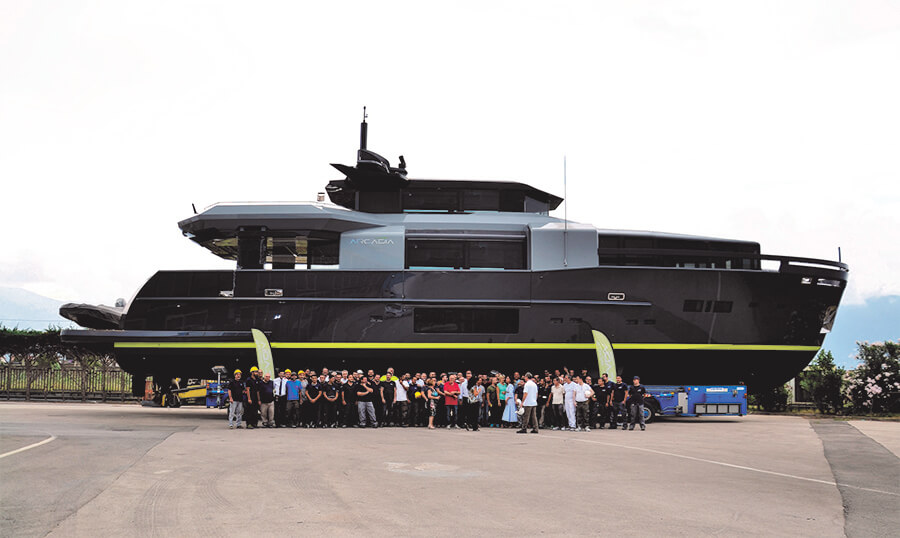 31-metre superyacht RJ