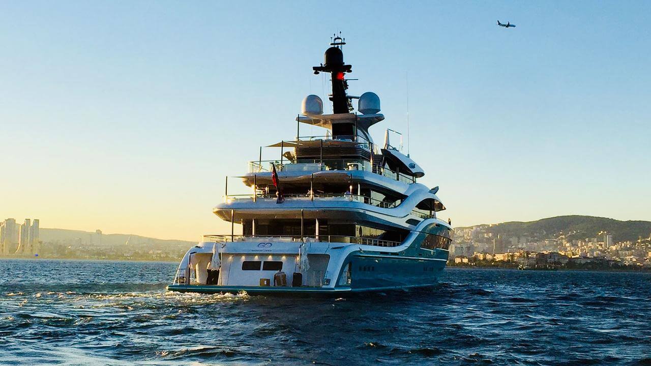 Go superyacht