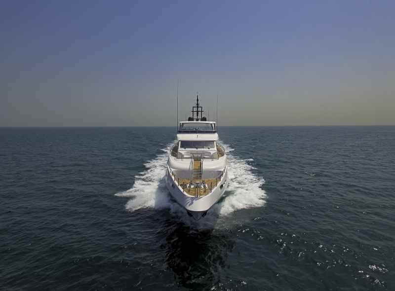 38-metre superyacht AltaVita