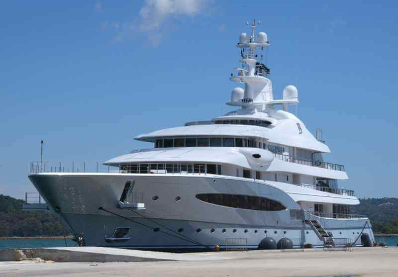 93-meter Mayan Queen IV