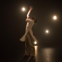 “Rising”: choreographic performances