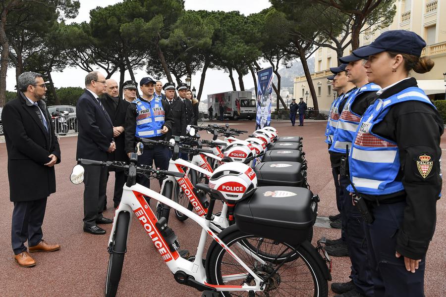 Living Environment Preservation Police Unit presented to Prince Albert