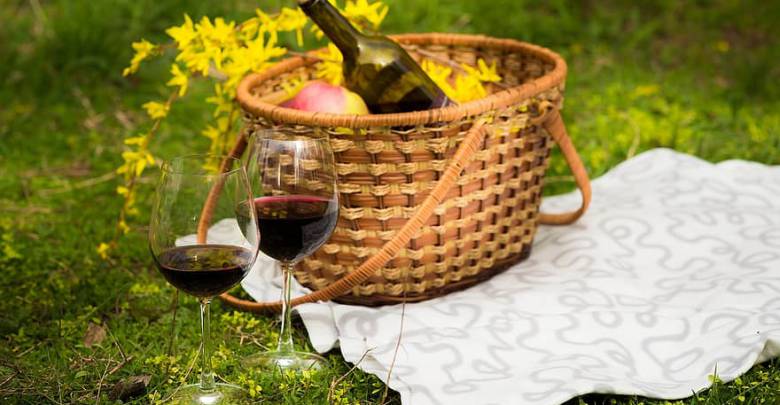 Festive Picnics every Thursday at Place du Casino Gardens