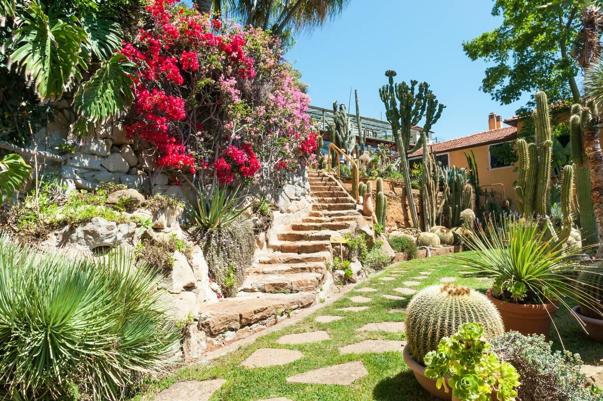 Bordighera, Italian town beloved by royalty and Charles Garnier