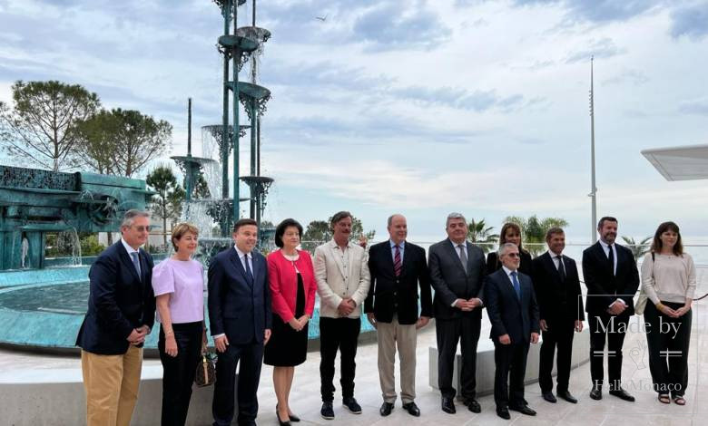 Albert II unveils Lartigue Fountain’s return to Larvotto