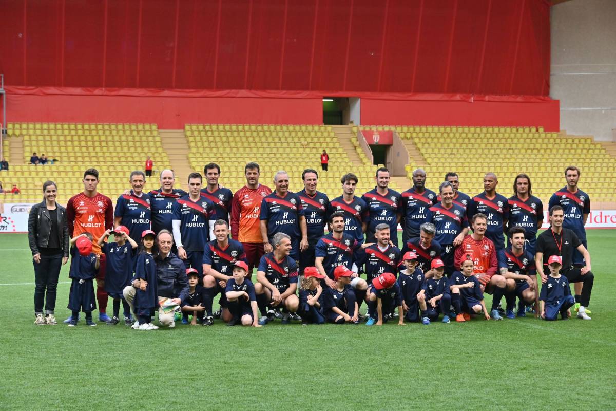 World Stars Team For The Children