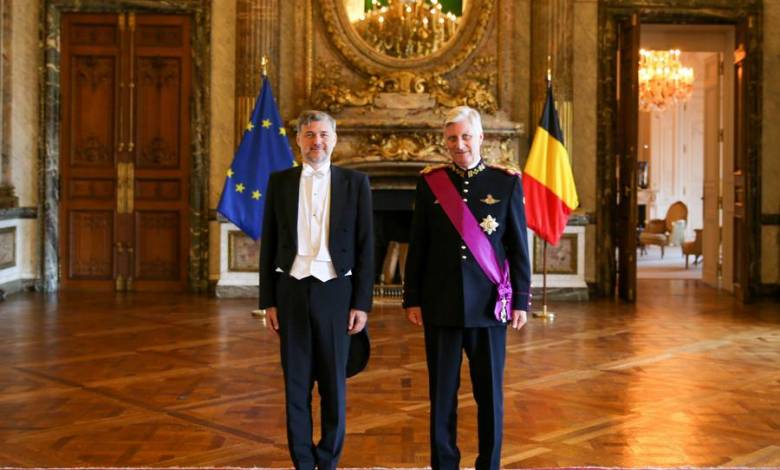 Credentials presented to His Majesty the King of the Belgians