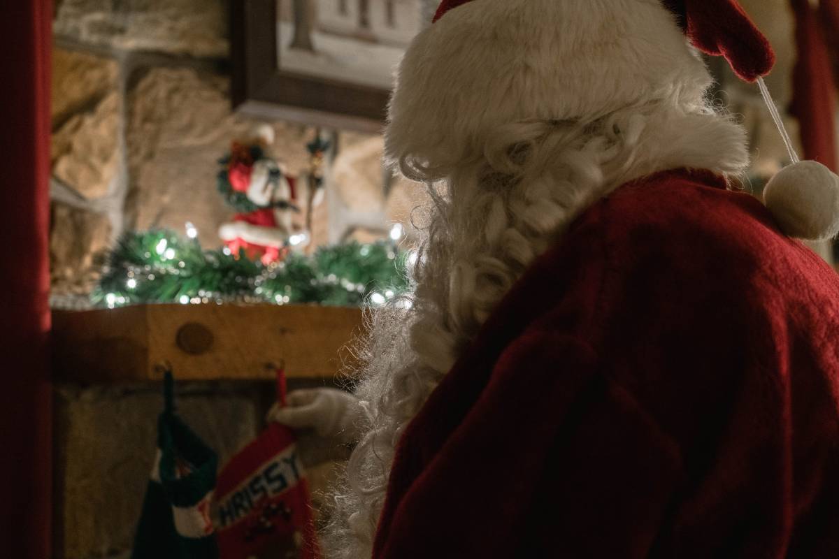 Father Christmas opens secretarial office at Monaco Post Office