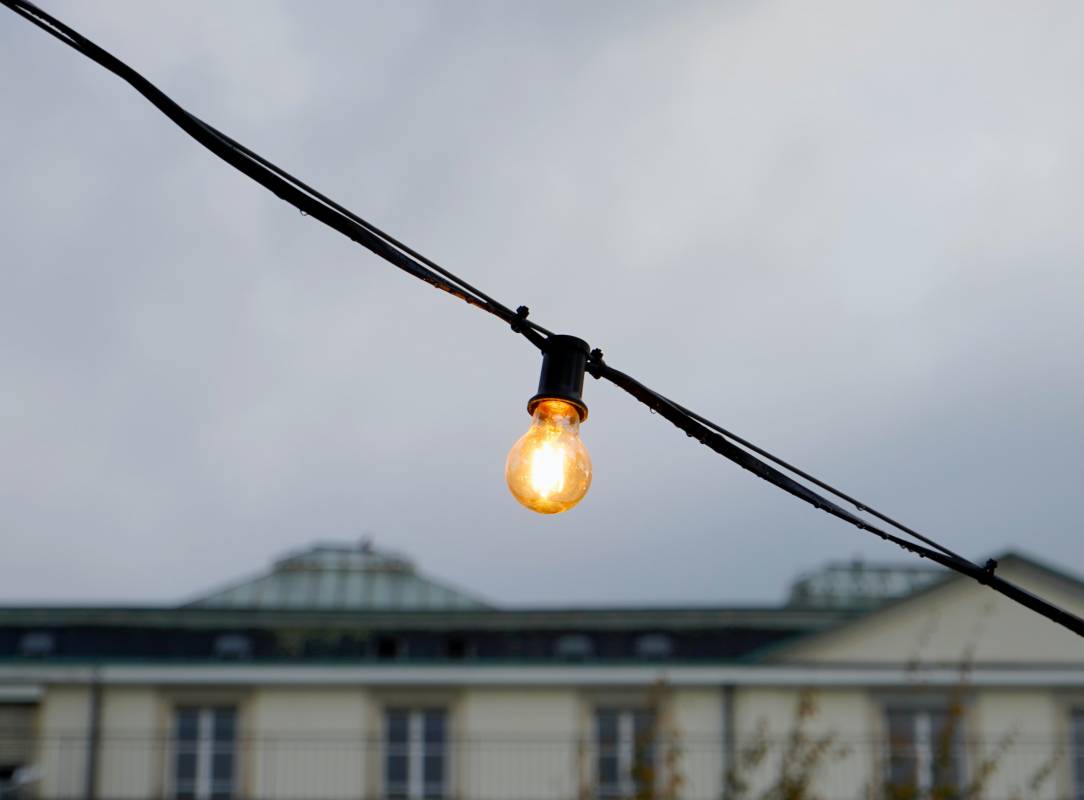 Turn off lighting, encourage walking, cycle: advice to save energy consumption