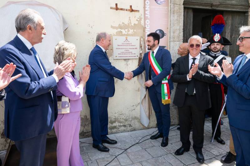 Prince Albert II makes Historic Visit to Pompeii