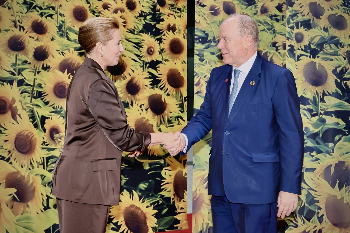 Prince Albert II participates in the European Political Community Summit