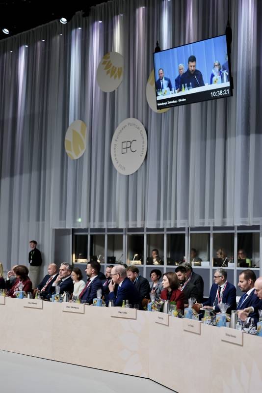 Prince Albert II participates in the European Political Community Summit