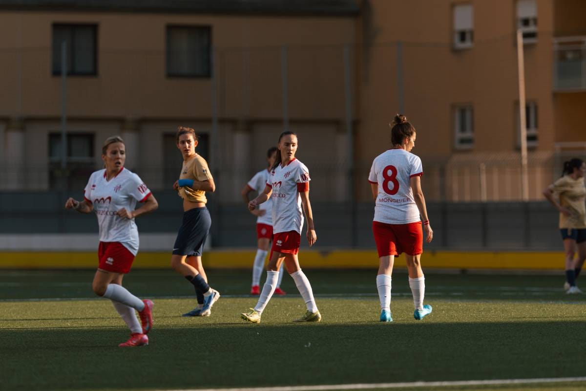 This last Sunday, Monaco United Football Club played the first home match in its history at the Didier Deschamps Stadium in Cap-d’Ail, facing Mougins for the fourth round of the championship.