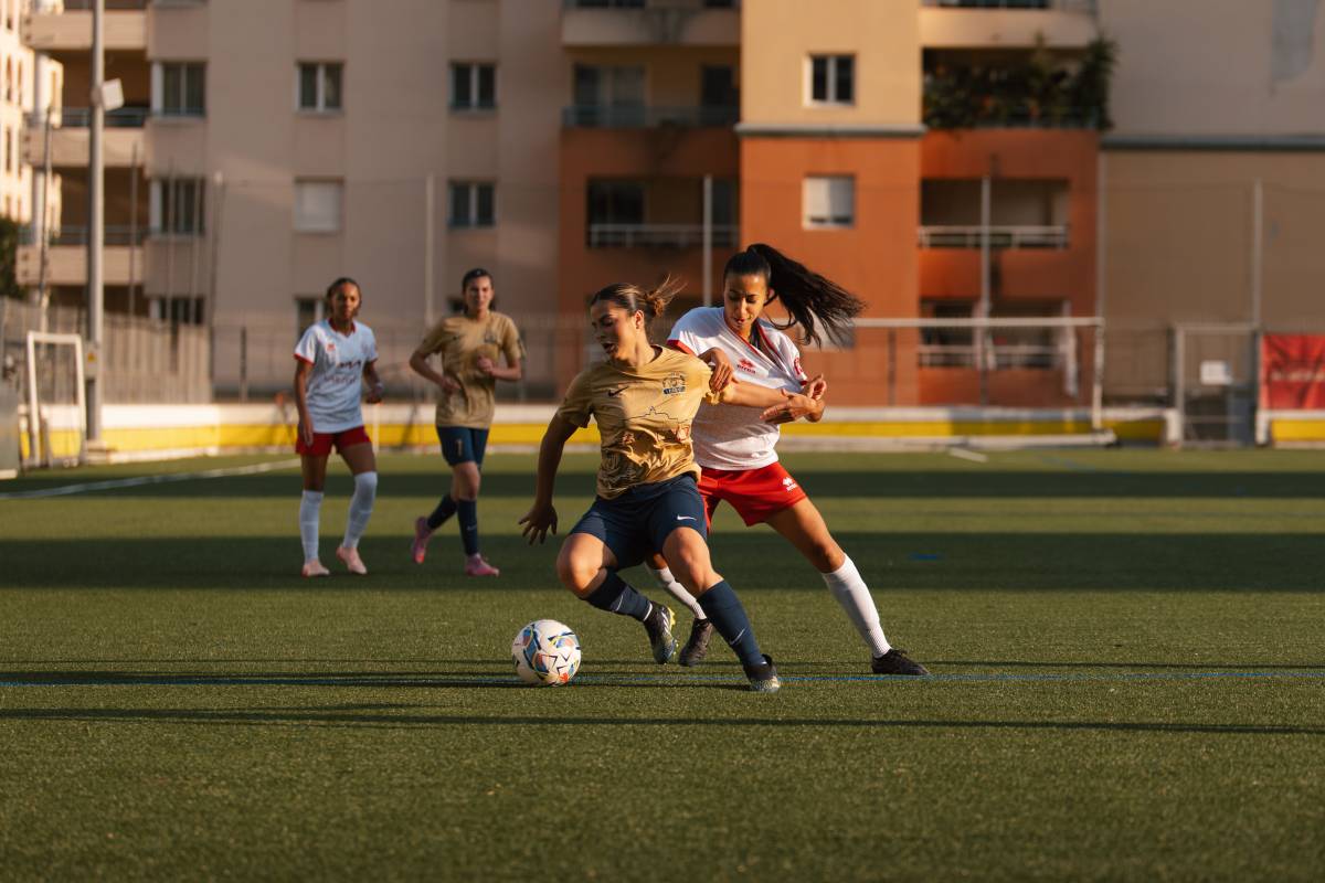 This last Sunday, Monaco United Football Club played the first home match in its history at the Didier Deschamps Stadium in Cap-d’Ail, facing Mougins for the fourth round of the championship.