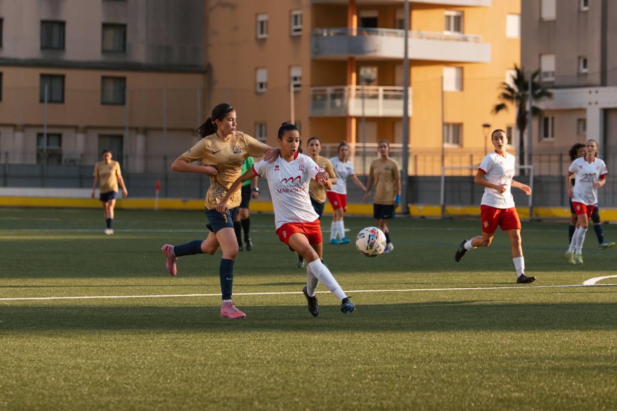This last Sunday, Monaco United Football Club played the first home match in its history at the Didier Deschamps Stadium in Cap-d’Ail, facing Mougins for the fourth round of the championship.