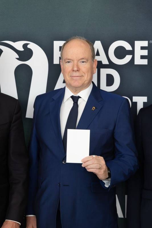 Peace and Sport/#WhiteCard initiative