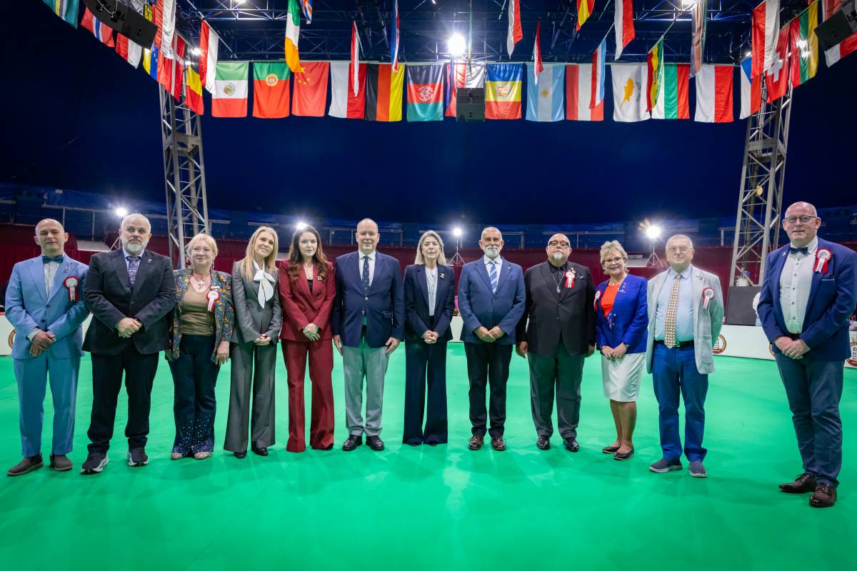 Which Breeds won Monaco’s Prestigious International Dog Show?