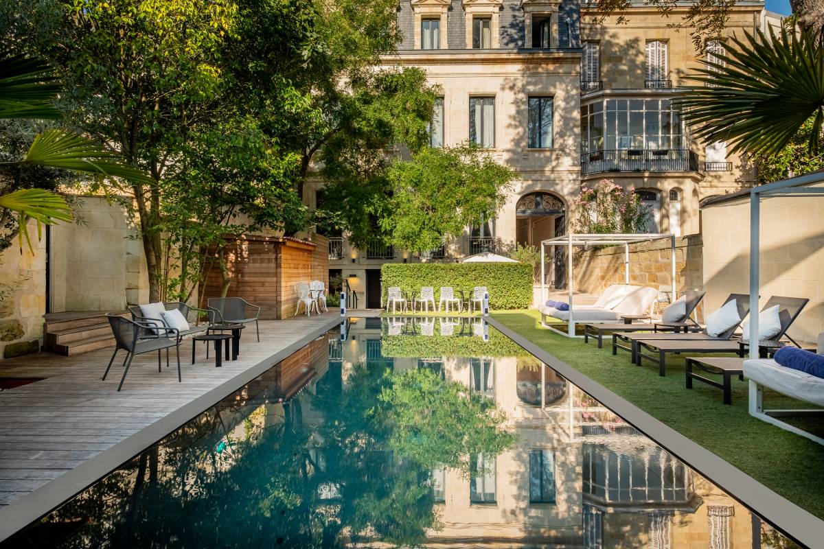 Bordeaux, A city of Stone and Vineyards