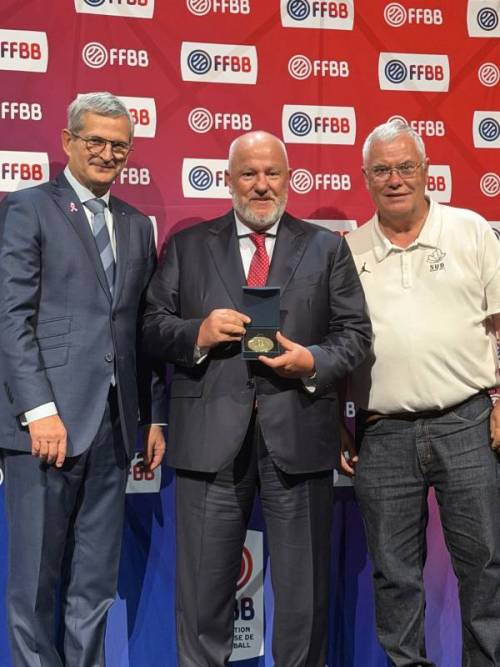 Founder of Monaco Basket receives French Basketball Federation’s Gold Medal